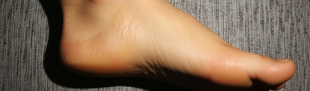 FootMasterFoot's tweet image. Make yourself useful on a fag tax Friday and send a tribute after gym! 
#feet #master #foot #submission