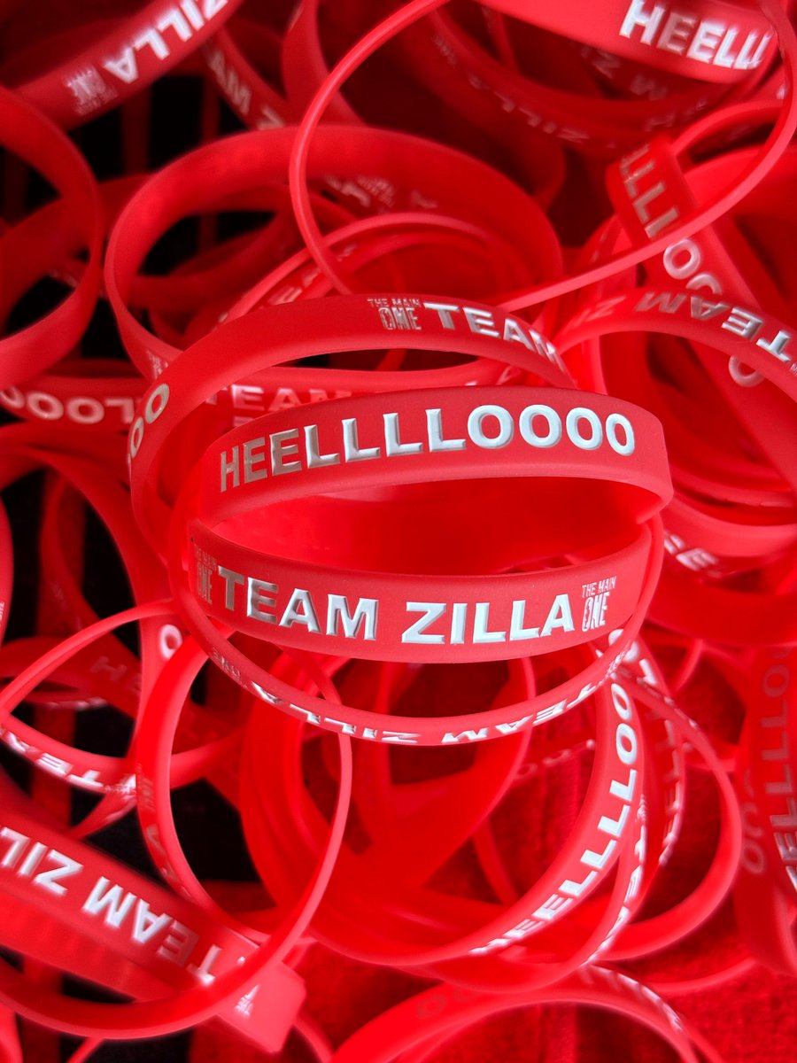 Zillafatu's tweet photo. CHANGING THE GAME 🩸🩸 EXCLUSIVE ACCESS TEAM ZILLA WRISTBANDS ARE NOW LIVE !! 

Here’s how it works ⬇️

-Early Access to upcoming product releases
-Special Mystery Boxes available only to members
- An invite to our Friends & Family Email List, where exclusive drops and offers are shared first! 
-Exclusive access to Twitch/Youtube Live Giveaways! & much more! 

After completing your purchase on the website, your email will be recorded and added to the TEAM ZILLA member list. You’ll also receive a welcome email with confirmation and further details! HELLLLOOOOOO 🩸🩸