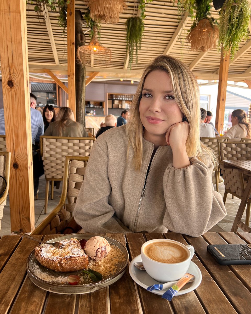 JackSophia54648's tweet image. Last week photo dump 💐☀️🍰🐩

#girlystuff #springweather #springishere #springiscoming #springwalk #samoyed #ootd #foodporn #foodpics #homeiswheretheheartis #lublin #lublingirl #photogallery #nowadays