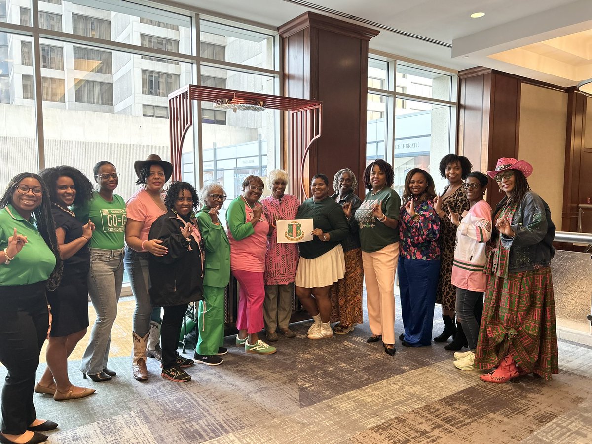 DrRetweets's tweet image. #ASALH2025 #AKA 💗💚 #FirstFam 🖤💛💗💚 and #Divine9
🖤💛
💗💚
❤️🤍
💜💛
💙🤍
💛💙
🤎💛 
#BlackExcellence 🖤💪🏽
#BlackHistory🇺🇸 #DrCarterGWoodson💜💛