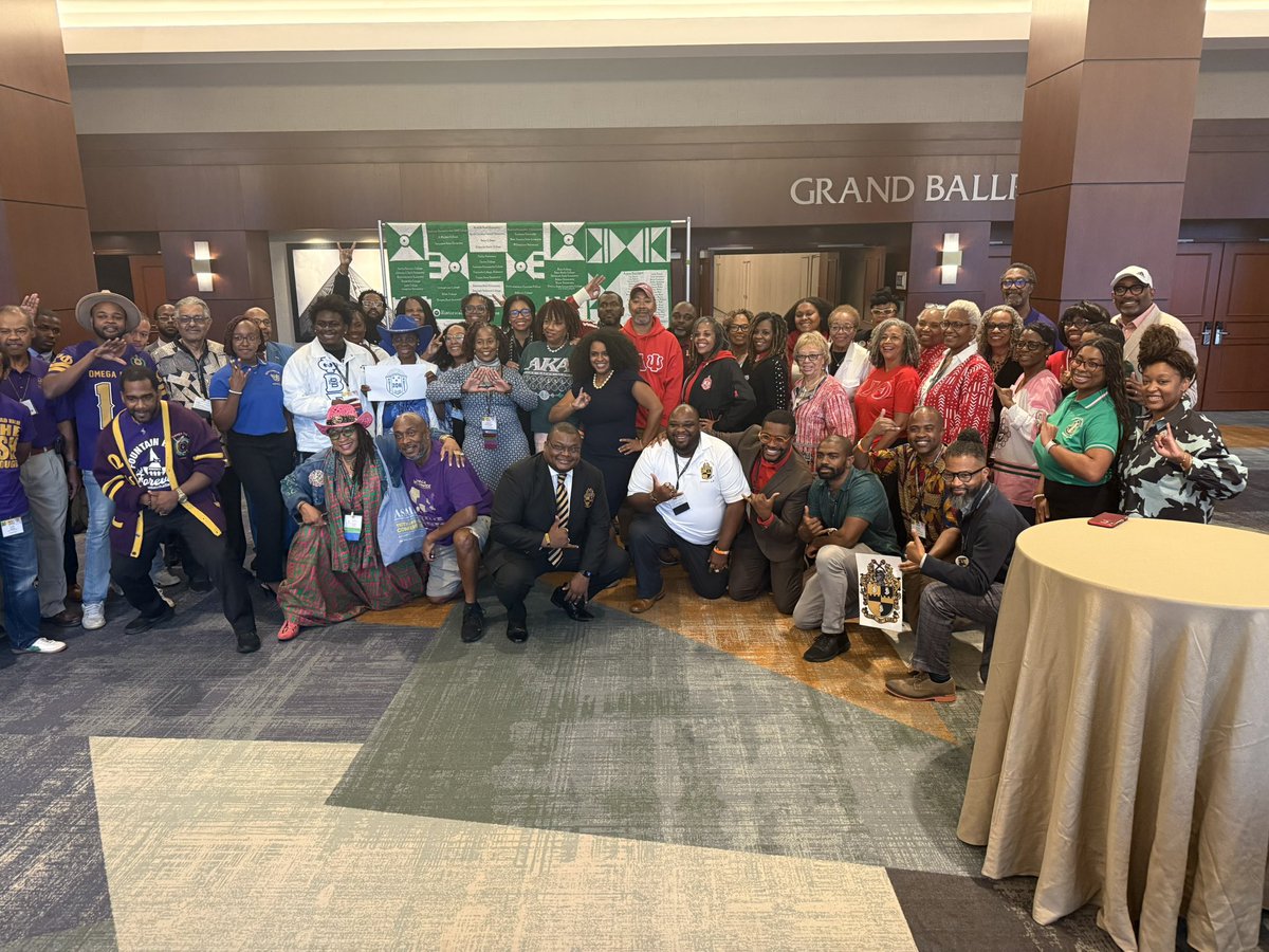 DrRetweets's tweet image. #ASALH2025 #AKA 💗💚 #FirstFam 🖤💛💗💚 and #Divine9
🖤💛
💗💚
❤️🤍
💜💛
💙🤍
💛💙
🤎💛 
#BlackExcellence 🖤💪🏽
#BlackHistory🇺🇸 #DrCarterGWoodson💜💛