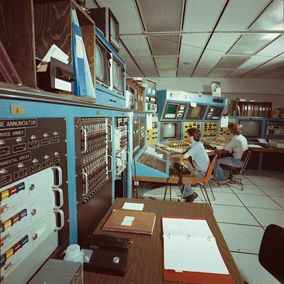 Control room at TRIUMF in 1978.
 
TRIUMF is Canada’s National Laboratory for Particle and Nuclear Physics, located on the UBC Vancouver campus. 
 
Check out more photos from the UBC Archives Photograph Collection. 
 
DOI: dx.doi.org/10.14288/1.015…