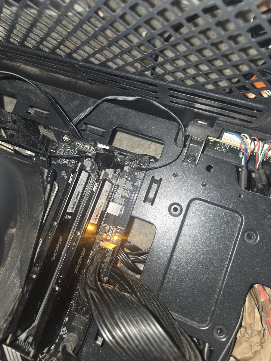 Thanks to my cat knocking over my pc, i can no longer stream.

Not that anyone watchedme, not even my friends so i guess I should take this as a sign.

Truly, if no one reacts ill stop streaming, focus on something else