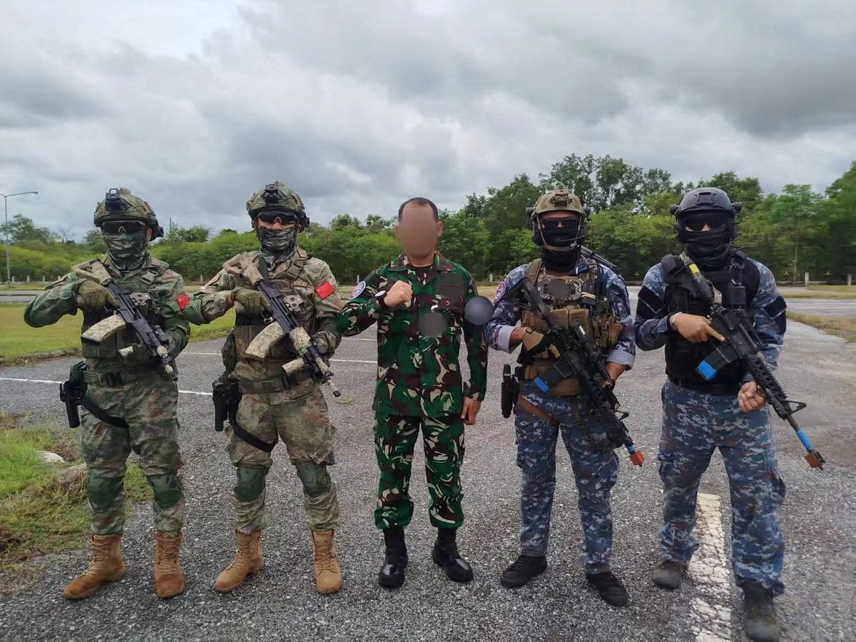 ColdJasonMF's tweet image. 🇨🇳🇹🇭PLAAF 130th air assault brigade certain CT unit  joint training with Thailand SOF in 2025.
these guys are sick.

#pla #Thailand #specialforces #sof #specialwarfare #tactical #military