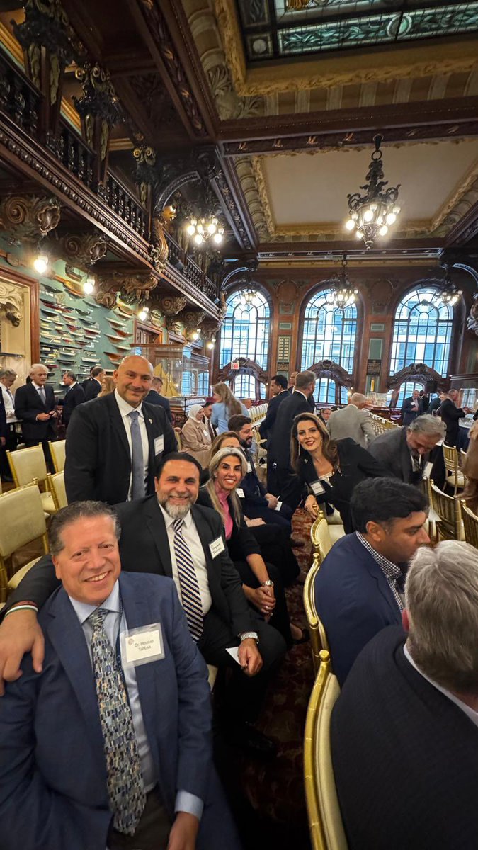 خمسة أيام لا تُنسى في نيويورك 🤍

من الاجتماعات رفيعة المستوى إلى اللحظات الإنسانية الصادقة، كانت هذه الأيام محطة استثنائية جمعت بين الغاية، والتقدّم، والناس.

شاركت في قمة كونكورديا لعام 2025. وكان لنا شرف حضور لقاء خاص على شرف الرئيس السوري. وقفنا إلى جانب شركاء وزملاء وأبناء