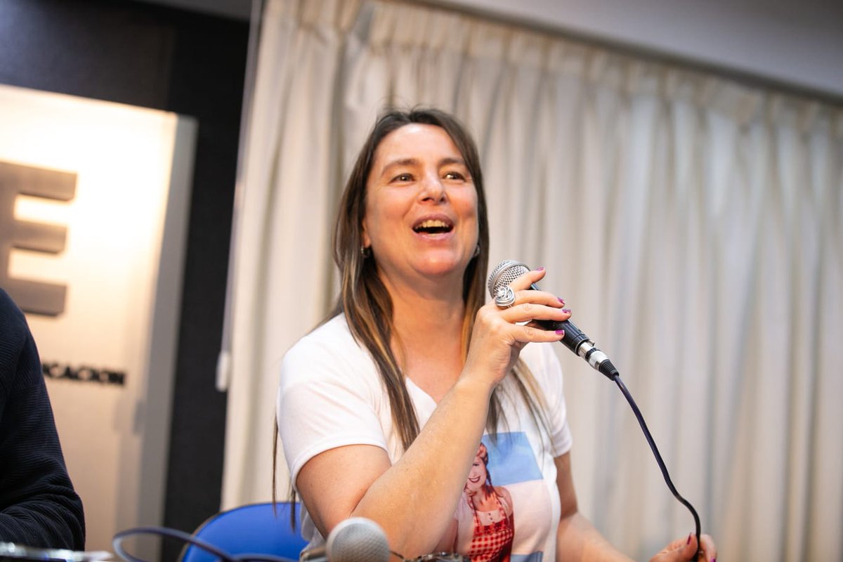 Realizamos la mesa federal de Barrios de Pie con la presencia de <a href="/larroqueandres/">Andrés Larroque</a> junto a compañeros y compañeras de todo el país.

Junto a <a href="/Kicillofok/">Axel Kicillof</a> construimos la esperanza como alternativa política al modelo de ajuste y crueldad de Javier Milei.