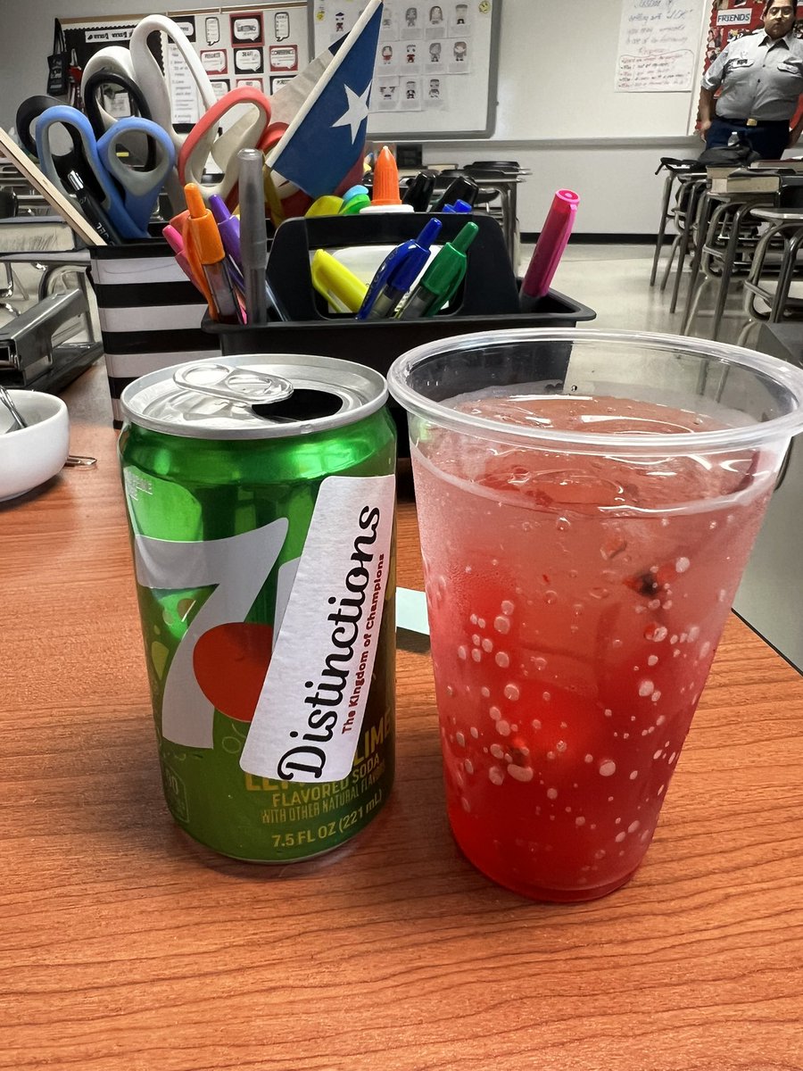 Proud to be a part of the Kingdom 🏰 , a back to back A-Rated campus with a remarkable 7 out of 7 distinctions milestone this past year! Thank you to this amazing student-athlete, Ricardo, for pinning me for this great achievement we were all an integral part of!
🖤Hanks❤️HS🩶