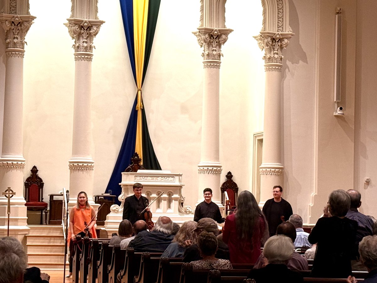 MarketSquareC's tweet image. Thank you, @BalourdetQuartet, for opening our 44th season with a richly varied program of Haydn, Ligeti and Smetana, as well as introducing nearly 400 school children to Smetana’s musical storytelling at @whitakercenter for Science and the Arts! 
Next up - marketsquareconcerts.org/concerts