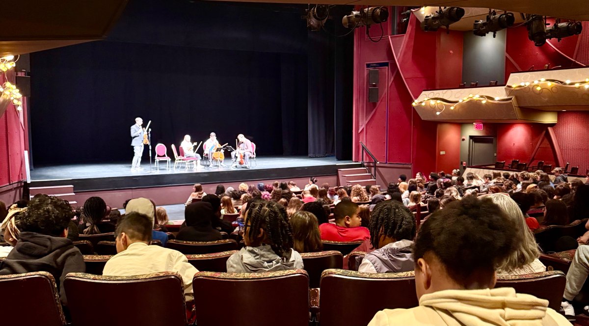 MarketSquareC's tweet image. Thank you, @BalourdetQuartet, for opening our 44th season with a richly varied program of Haydn, Ligeti and Smetana, as well as introducing nearly 400 school children to Smetana’s musical storytelling at @whitakercenter for Science and the Arts! 
Next up - marketsquareconcerts.org/concerts