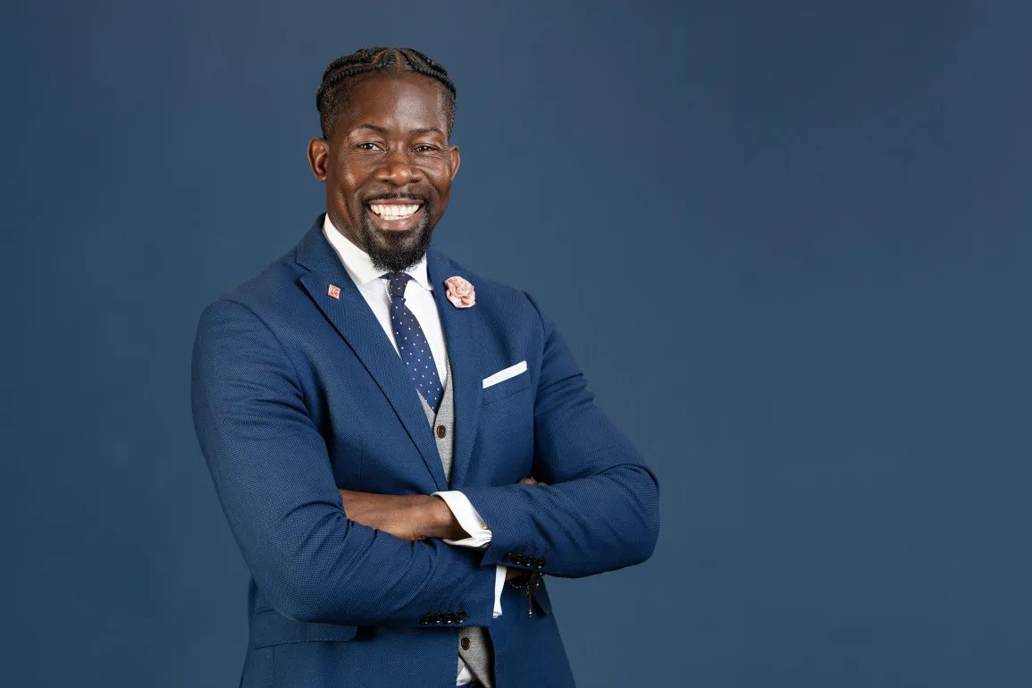 The Superintendent that was just arrested by ICE in Iowa had been working in that district in 2023.

His salary was nearly $300,000 a year. 

Can someone walk me through how an illegal immigrant was able to score a gig like this?