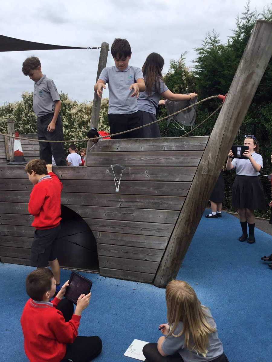 Willows_Primary's tweet image. Testing air resistance in Year 5 Science this afternoon. We have looked at how air resistance can change the speed a parachute falls depending on its size. We found that the larger the parachute, the slower the descent as more air resistance was present! #lovelearning