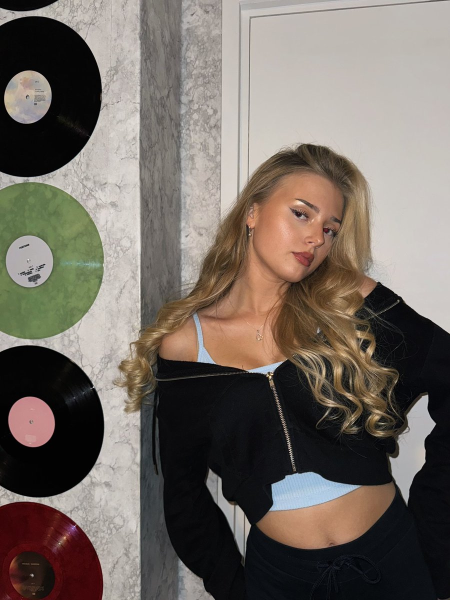 Claudia Neuser tweet media