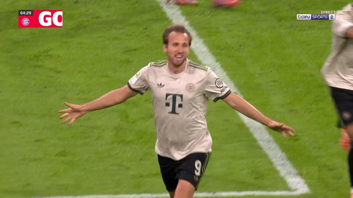 🔴🔴 OFFICIEL.

Harry Kane BAT le record de Cristiano Ronaldo et Erling Haaland et devient le joueur le plus rapide à atteindre la barre des 100 buts pour un club européen.

👏👏

🏴󠁧󠁢󠁥󠁮󠁧󠁿 Kane: 100 buts en 104 matchs
🇵🇹 Cristiano: 100 buts en 105 matchs
🇳🇴 Haaland: 100 buts en 105