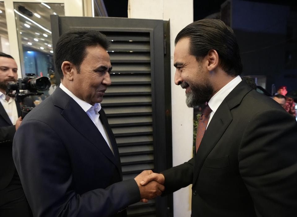 TakadumBoss's tweet image. رئيس حزب تقدم@AlHaLboosii يلتقي محافظ نينوى السيد عبد القادر الدخيل، ويبحثان الأوضاع العامَّة في المحافظة.
