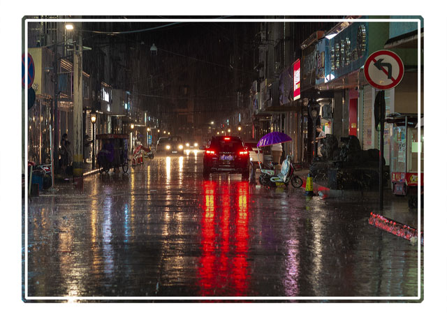 photos_dsmith's tweet image. The #streetlights of the city reflected off the #humid #summer #rain in #China. #nightphotography #streetphotography. During the #evening of the summer months, many people come out when it cools down. See more #images or order a #print #photoart at darrensmith.org.uk