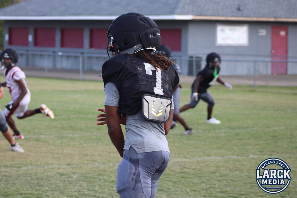 Next man up. 4 frames, 1 throw, and a new chapter begins. 💪🏈 #QB1