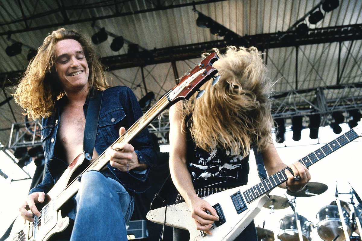 Loudwire tweet picture