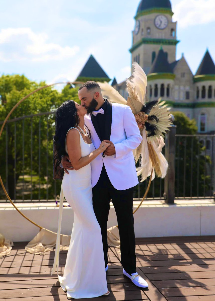 _AC_15_'s tweet photo. Married my best friend 🫶🏽🫶🏽 

#MyBride ❤️
#ForeverUs
#LoveOfMyLife
#HappilyEverAfter
#MyPerson
#BlessedWithHer
#TogetherAlways
#GodsGift
#LoveStory
#ForeverAndAlways
#CoupleGoals
#MyQueen
#MarriageVibes
#OneFlesh
#LoveWins https://t.co/ZbfhHrjUA1