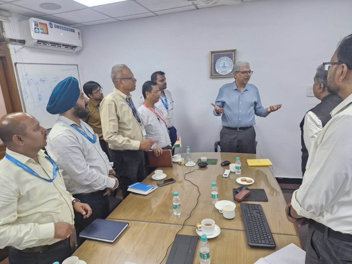 Meeting with Secretary to Government of India, Department of Health Research &amp; Director General, Indian Council of Medical Research
on new avenues for #Preclinical evaluation of #PlantExtract formulations  against #Snakebite

<a href="/IcmrNitm/">ICMR-NITM</a> 
<a href="/DeptHealthRes/">Department of Health Research, MoHFW</a> 
<a href="/DeptHealthRes/">Department of Health Research, MoHFW</a> 
<a href="/moayush/">Ministry of Ayush</a>