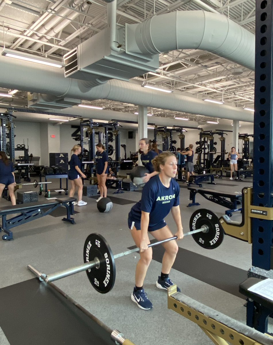 ZipsWSOC's tweet image. Get back to campus at 6am ✅
Go to Class ✅
Get a team workout in ✅
We go again Sunday at Home against Miami (OH)
#MACtion #maketheclimb #labwork