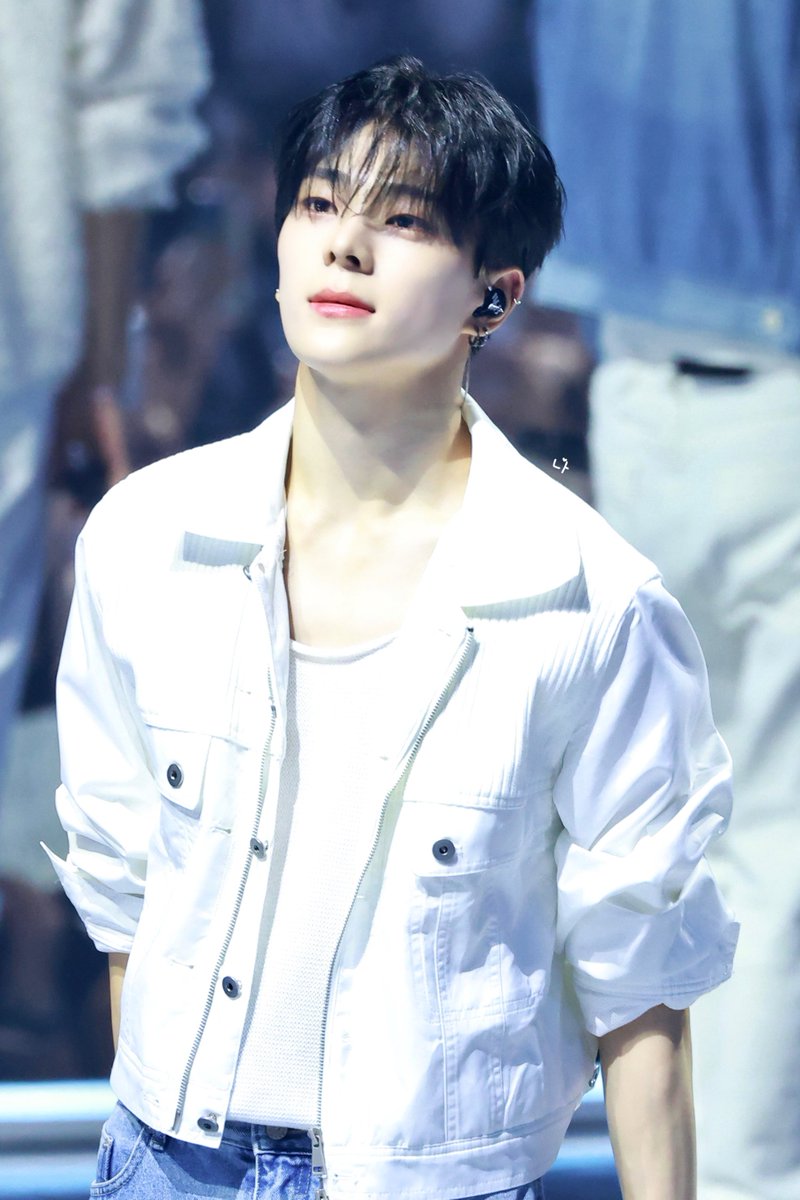 Please fly high🦋

#김준민 #KIMJUNMIN
#BOYS2PLANET #보이즈2플래닛
#ボイプラ2 #ジュンミン
#金俊民