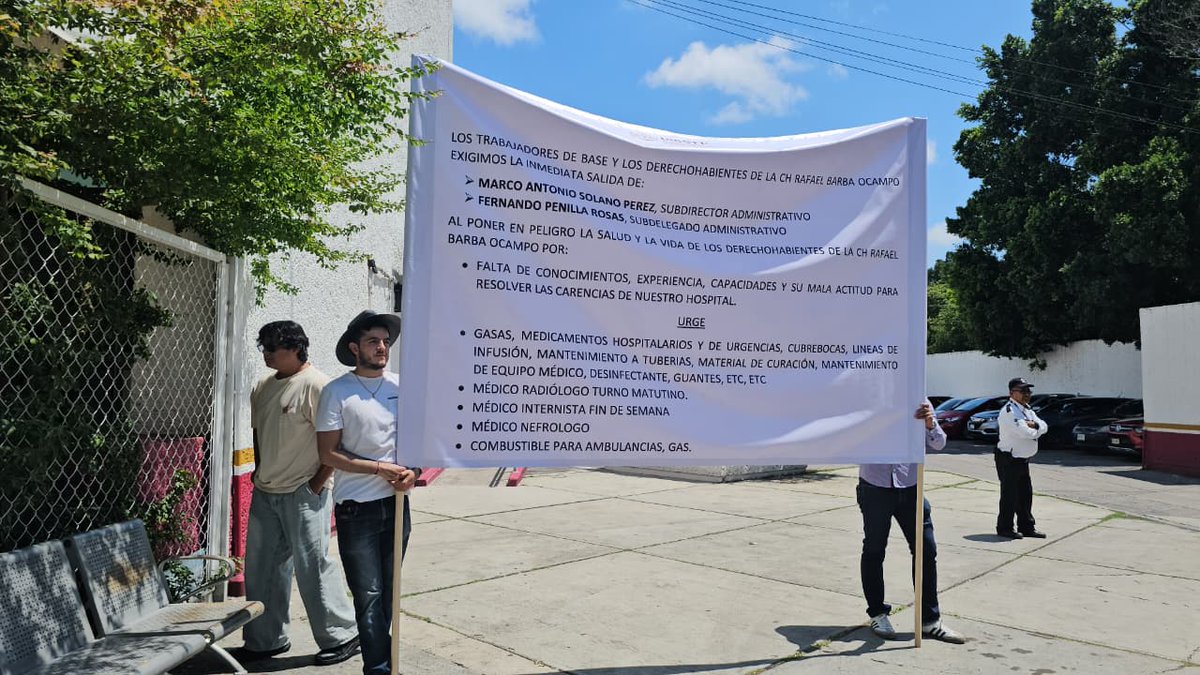 SE MANIFIESTA PERSONAL DE BASE Y DERECHOHABIENTES DEL HOSPITAL RAFAEL BARBA OCAMPO, EXIGEN LA SALIDA DEL SUBDIRECTOR

Personal de base y derechohabientes del hospital Rafael Barba Ocampo se manifiestan para exigir la salida del subdirector administrativo y el subdelegado.