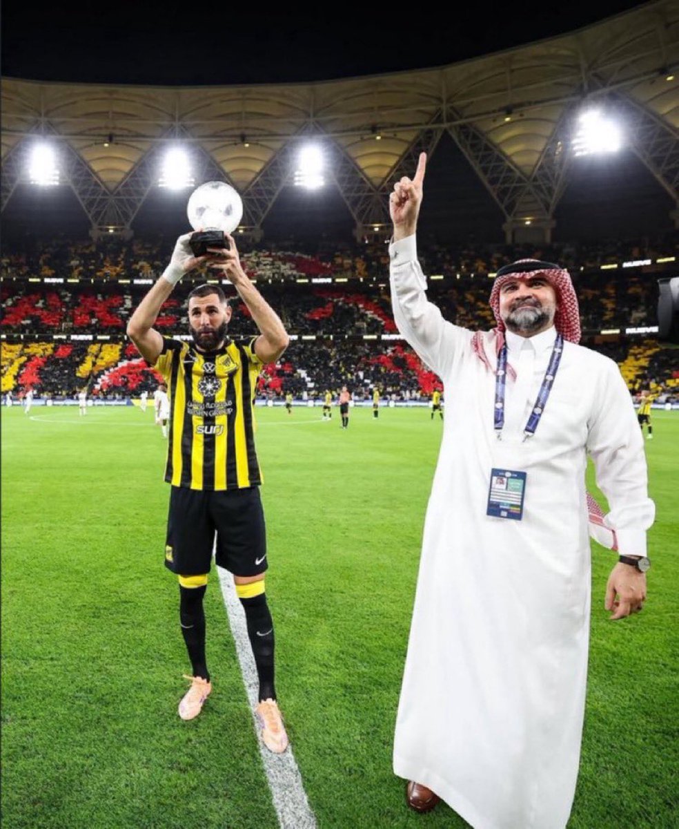 والله يا عالم اني مقهور يوم شفته يسوي كذا جاني غثيان والله