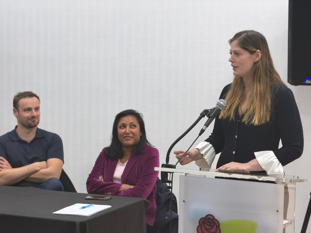 Soirée de rentrée de notre collectif <a href="/CoeurGauche75/">Le Coeur de la Gauche à Paris</a> ce soir en présence de <a href="/CorinneNara/">Corinne Narassiguin</a> 🌹

Municipales, censure, législatives, lutte contre l'extrême-droite, nouveaux outils du <a href="/partisocialiste/">Parti socialiste</a>... nous sommes pret-es à mener tous les combats à venir ! ✊