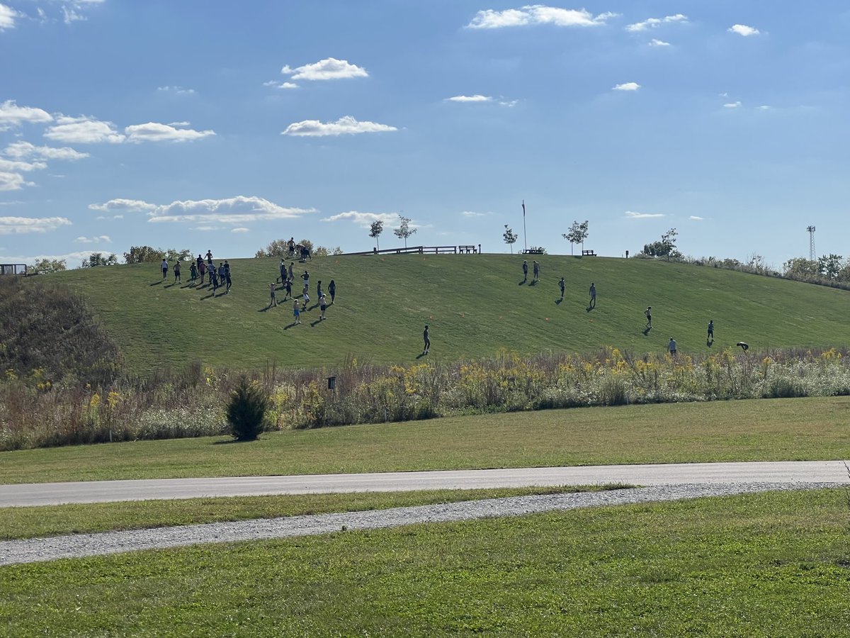 It’s a beautiful day for the kids trying out for ⁦<a href="/AvonOrioleHoops/">Avon High School Basketball</a>⁩ to do conditioning 😳😱