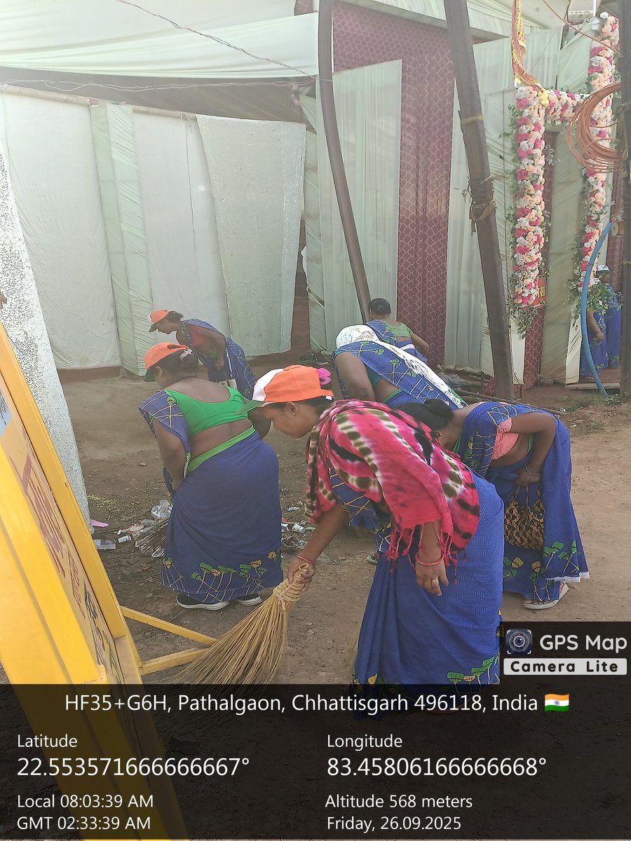 cmonpp123's tweet photo. श्रमदान #SHS2025
#SwachhataHiSeva2025 
#Swachhotsav
#SwachhBharat
#SwachhBharatHaritBharat
#SwachhChhattisgarh
#संवर_रहा_छत्तीसगढ़
#SwachhChhattisgarh
#SwabhavSwachhata #SanskarSwachhata #CMOChhattisgarh #arunsao #ArunSaoBJP #urbanchhattisgarh #CGURBAN #vishnudevshay https://t.co/ZNvwuYfuIe