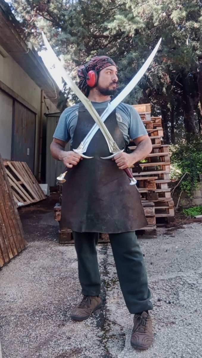 Arann Reichhardt Swordsmith tweet media