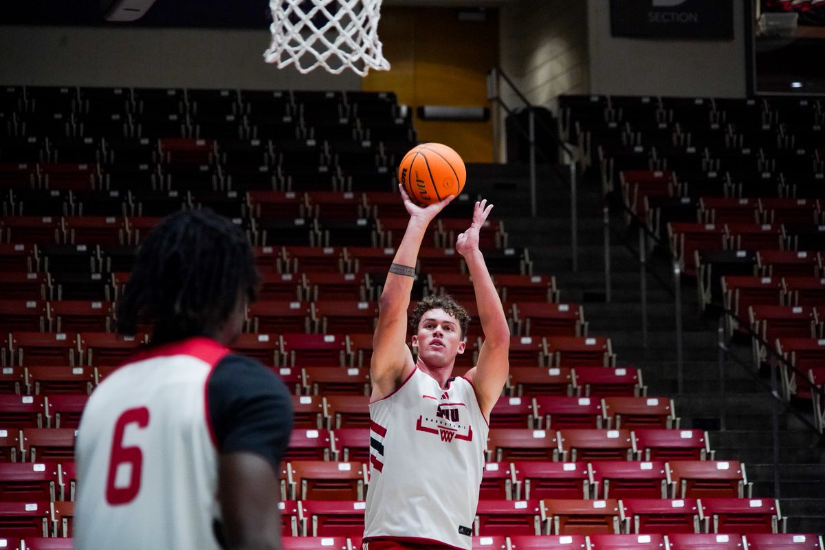 Back in the gym. Back to business. 

#TBirdNation ⚡️ #RaiseTheHammer