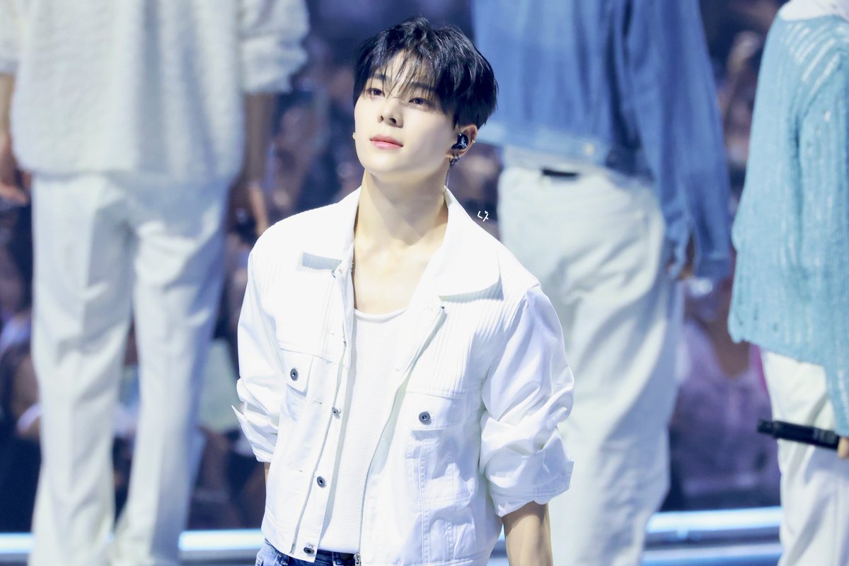 너의 눈에 별이 있엉💫

#김준민 #KIMJUNMIN
#BOYS2PLANET #보이즈2플래닛
#ボイプラ2 #ジュンミン
#金俊民