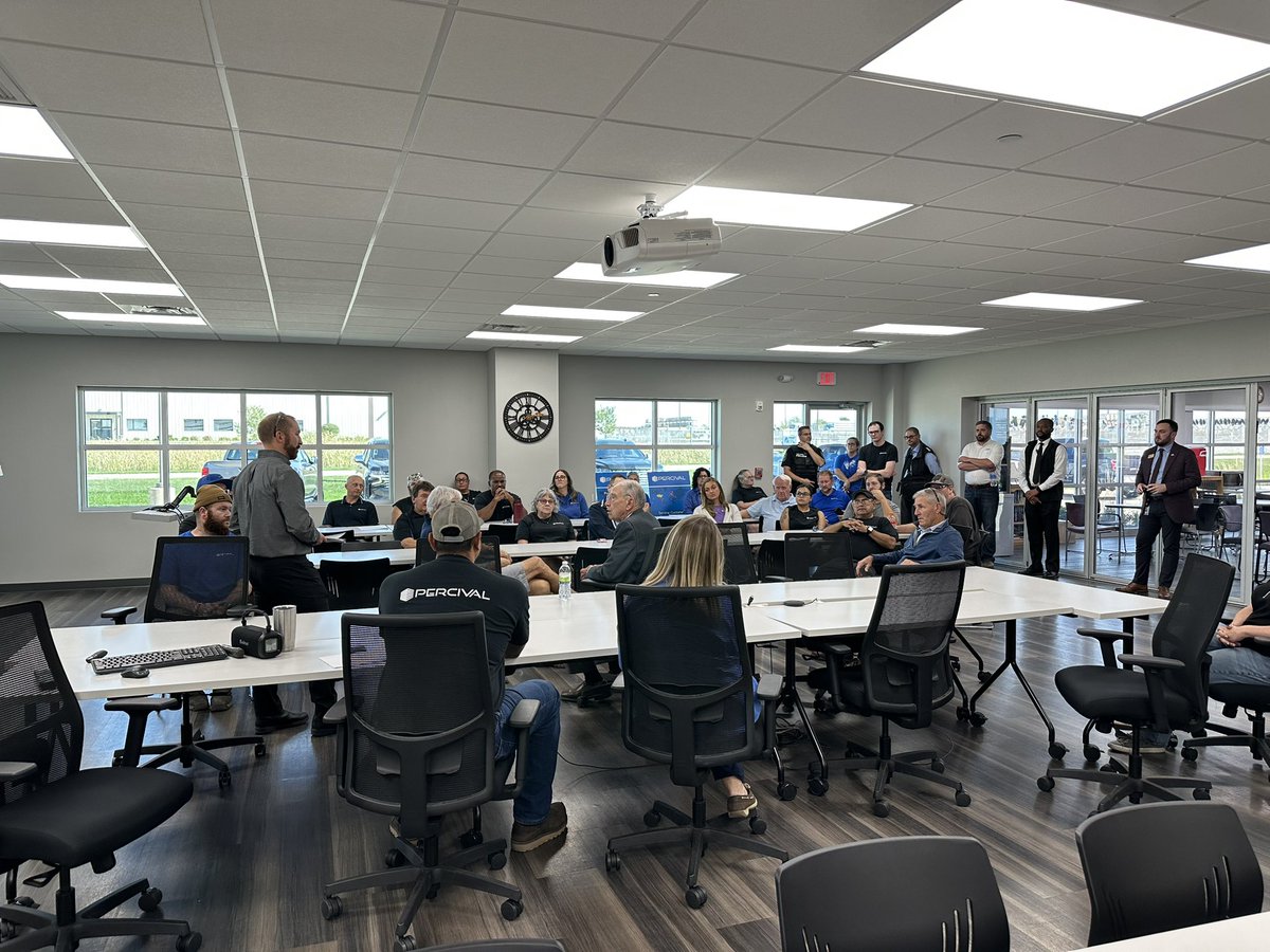 Percival Scientific in Perry was recipient of SBA Iowa Small Biz Ppl of the Year 2day I got to tour/Q&amp;A 38ppl issues: research $$ made in USA products EPA regs tariffs farm bill estate tax carbon pipeline Medicaid etc #99countymeetings