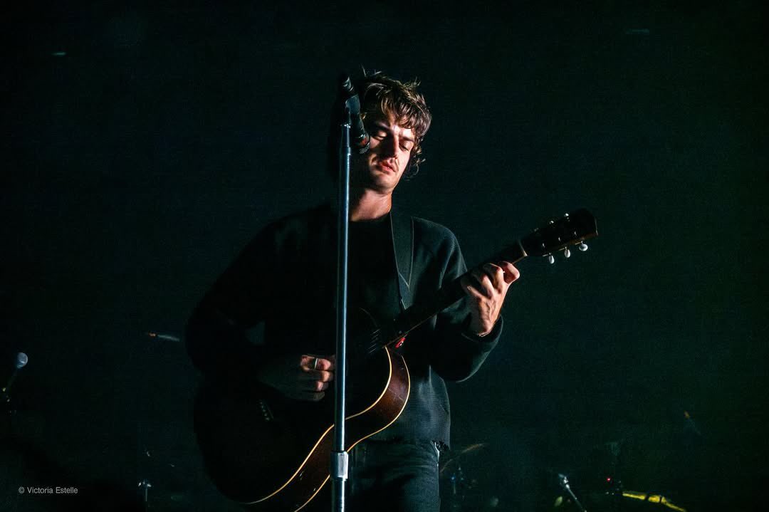 infojoebr's tweet image. ELE É TÃO LINDO! Novas fotos de Djo se apresentando no show de Rochester, Nova York (24/09)

via victoriasbeautifulmind no Instagram (@ethervic no Twitter/X)