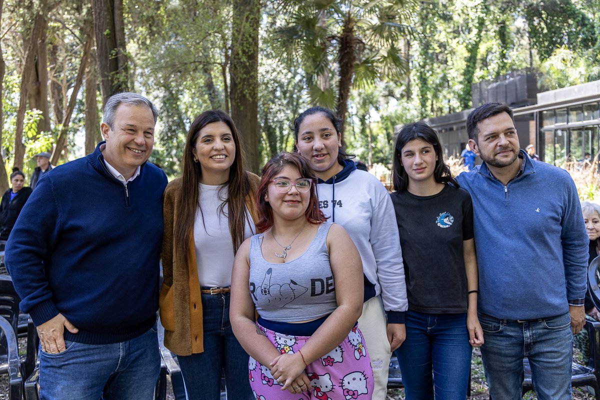 En Almirante Brown seguimos trabajando en articulación con <a href="/BAProvincia/">Gobierno PBA</a> y <a href="/ambientepba/">Ambiente Provincia</a> para acercar recursos e infraestructura que fortalezcan el cuidado del ambiente, promuevan la movilidad sustentable y reduzcan el consumo energético en nuestras instituciones.  <a href="/Kicillofok/">Axel Kicillof</a>