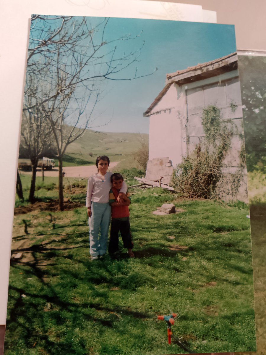 𝙃𝙖𝙣𝙞 𝙚𝙨𝙠𝙞 𝙗𝙞𝙧 𝙧𝙚𝙨𝙢𝙚 𝙗𝙖𝙠𝙖𝙧𝙠𝙚𝙣
𝙃𝙖𝙣𝙞 𝙮ı𝙡𝙡𝙖𝙧ı 𝙨𝙖𝙮𝙖𝙧 𝙙𝙖 𝙞𝙣𝙨𝙖𝙣
𝙃𝙖𝙣𝙞 𝙜𝙤̈𝙯𝙡𝙚𝙧𝙞 𝙙𝙤𝙡𝙖𝙧 𝙮𝙖 𝙗𝙞𝙧𝙙𝙚𝙣
𝙄̇𝙨̧𝙩𝙚 𝙤̈𝙮𝙡𝙚 𝙗𝙞𝙧 𝙨̧𝙚𝙮 🥺