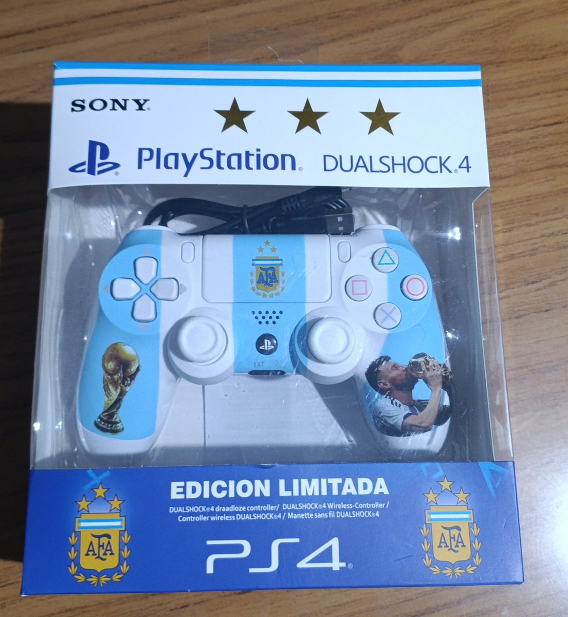 Mandaron a comprar a mi hermano un refresxo de 500ml y me trajo esta cagada, pendejl imbecil no sabe q xboz es mejorxd