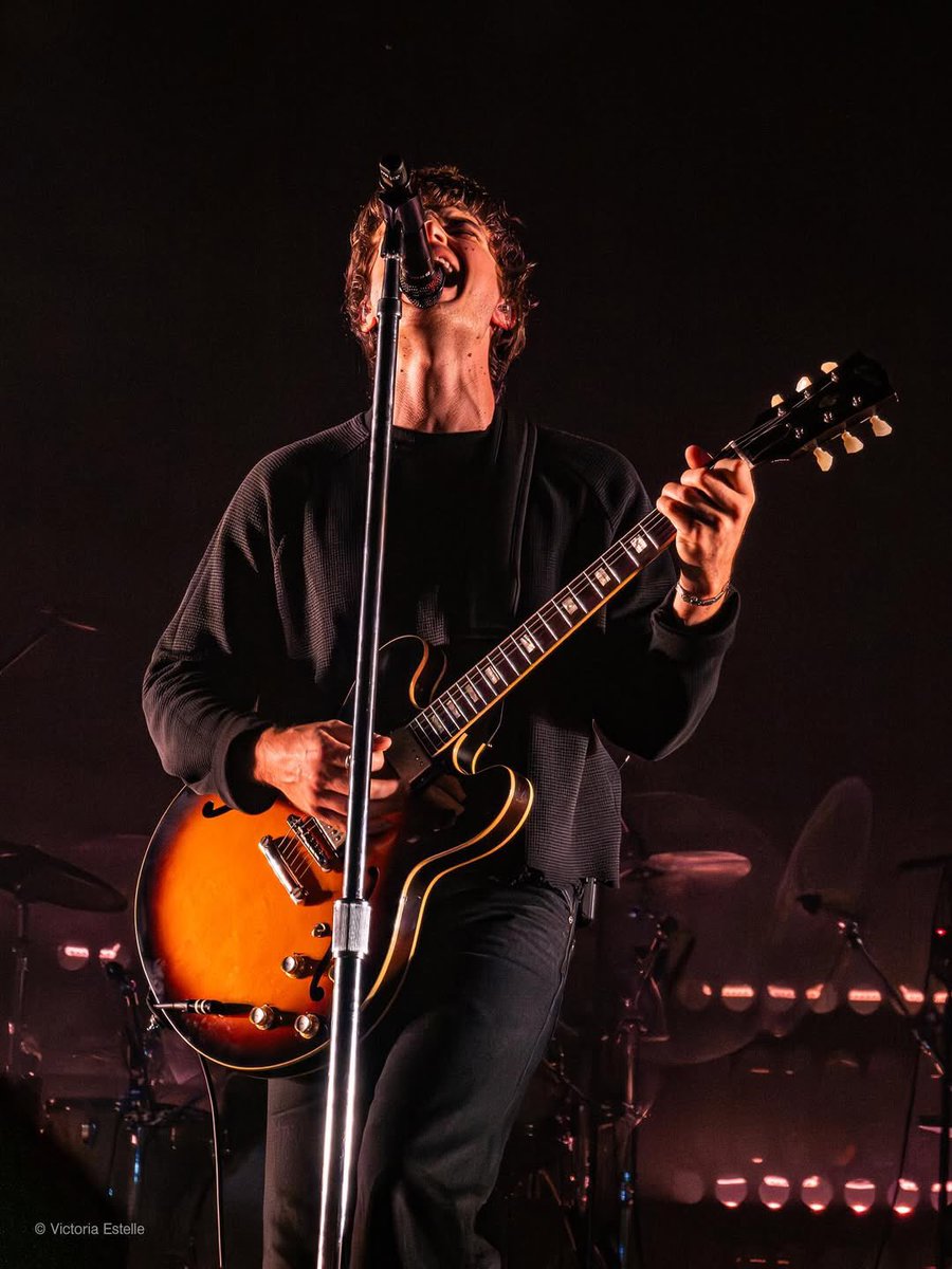 infojoebr's tweet image. Completamente apaixonada!! Mais fotos de Djo se apresentando no show de Rochester, em Nova York (24/09)!!

via victoriasbeautifulmind no Instagram (@ethervic no Twitter/X)