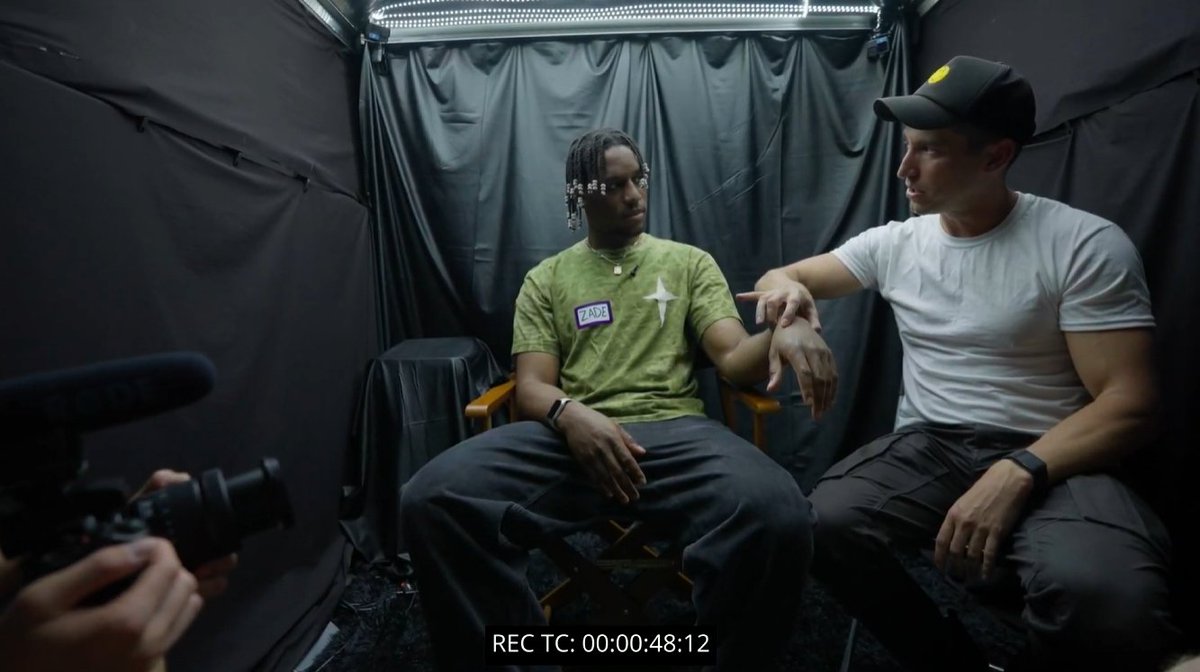 Recording voiceover for first new YouTube video in like a year.... Drove around LA with <a href="/JackGordonYT/">Jack Gordon</a> picking up strangers and hypnotizing them in the back of a shady uhaul van 😂