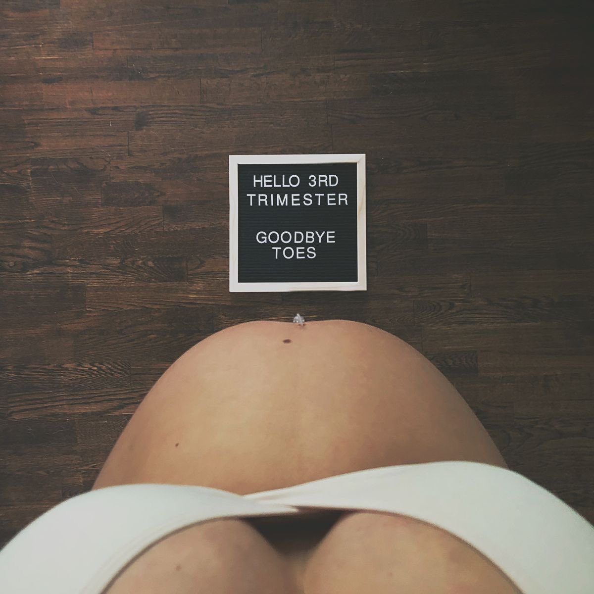 DesultoryVerve's tweet image. 𝘋𝘢𝘥𝘥𝘺’𝘴 𝘨𝘰𝘪𝘯𝘨 𝘵𝘰 𝘩𝘢𝘷𝘦 𝘵𝘰 𝘱𝘢𝘪𝘯𝘵 𝘮𝘰𝘮𝘮𝘺’𝘴 𝘵𝘰𝘦𝘴 𝘧𝘳𝘰𝘮 𝘯𝘰𝘸 𝘰𝘯.