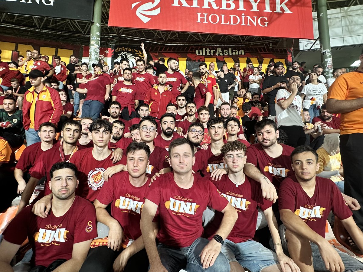 ŞEN OLA CİMBOM ŞEN OLA!!

Galatasaray’ımızı Alanya spor deplasmanında yalnız bırakmadık.Armanın olduğu her yerdeyiz.

#ultrAslanUNI
#uAUNISiirt