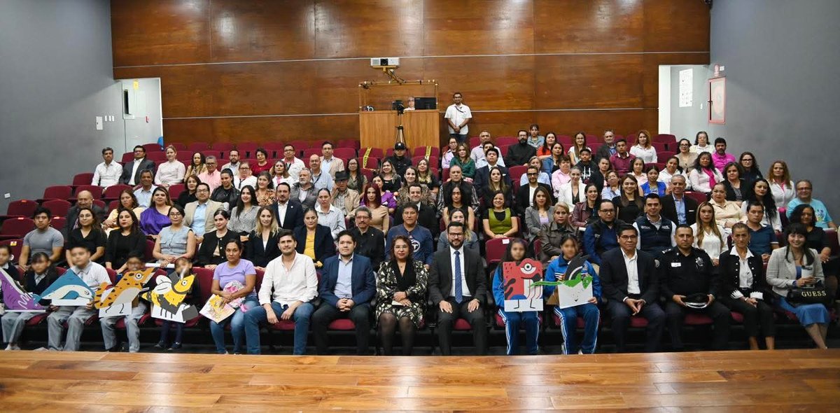 Esta mañana acompañamos la presentación de resultados de la Consulta Infantil y Juvenil 2024.
Reconocemos al INE Aguascalientes por fomentar la voz de niñas, niños y adolescentes,
quienes con sus ideas y participación nos muestran el futuro de nuestra democracia.