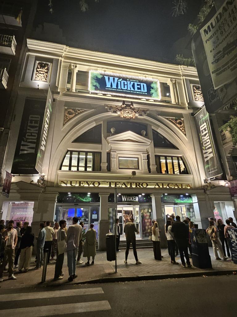 MadridOPC's tweet image. Hoy los socios de OPC MADRID acudimos al prestreno de Wicked El Musical, gracias a SOM PRODUCE
Espectacular puesta en escena con un vestuario impresionante y un elenco de actores fabulosos que desarrollan preciosas coreografías.
El complemento perfecto para eventos corporativos