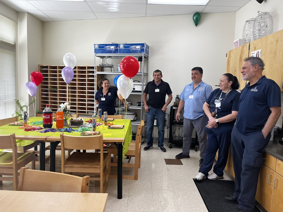 DelValleES_YISD's tweet image. Celebrating National Custodian Appreciation Day! @DelValleES_YISD Thank you very much for all you do for our school community!#THEDISTRICTofChampions #WeDeliverExcellence
@EGonzalez_DVES @badillo_mrs @tippih833 @oceans80 @OFOD