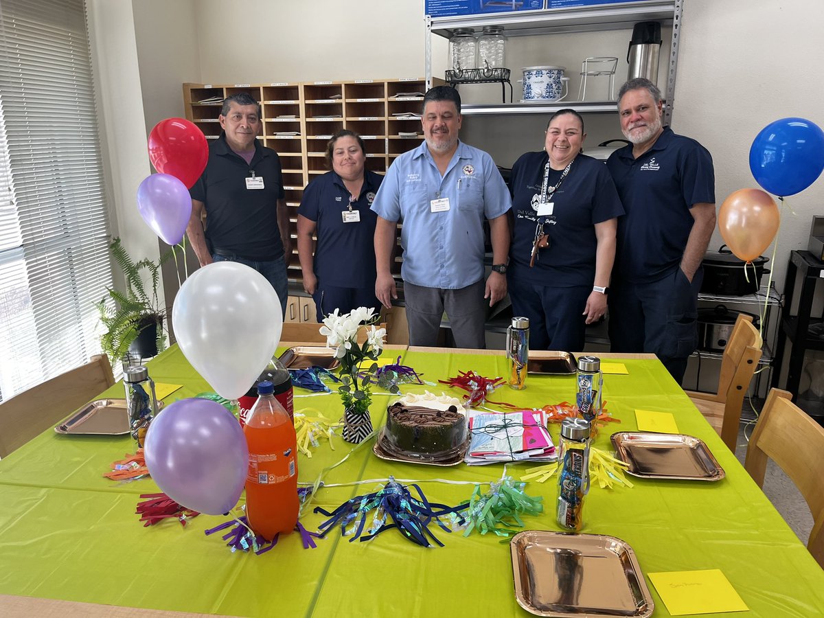 DelValleES_YISD's tweet image. Celebrating National Custodian Appreciation Day! @DelValleES_YISD Thank you very much for all you do for our school community!#THEDISTRICTofChampions #WeDeliverExcellence
@EGonzalez_DVES @badillo_mrs @tippih833 @oceans80 @OFOD