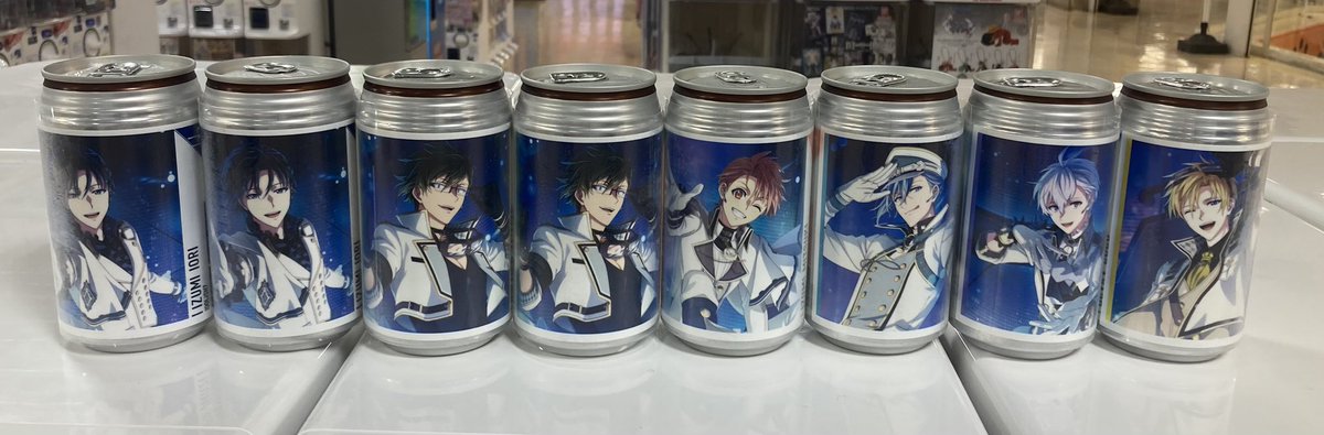 jani_ten's tweet photo. 久々にアイナナの推し活して来ました‼️
サントリーのコラボ缶。

三月出るまで〜って思ってひたすら買い続けた結果がコチラ

※陸くんとの交換探したい https://t.co/HwnBVxwl1f