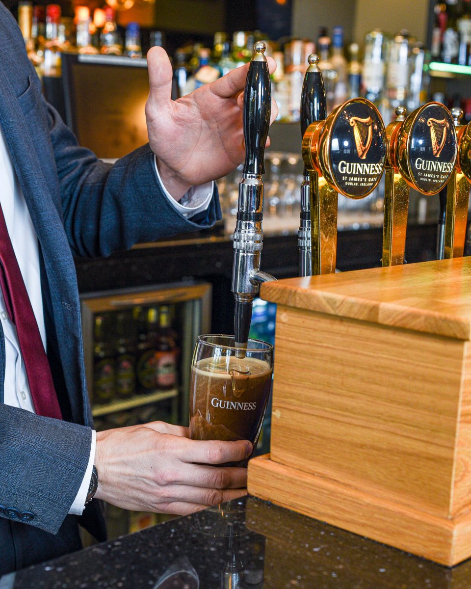 SandymountHotel's tweet image. 🏉Leinster Rugby is back at Aviva! Stay just 2 mins away at The Sandymount Hotel, perfect for pre-match buzz &amp;amp; post-match fun. Plus, guests enjoy free parking*.

👉 Book now &amp;amp; be part of the season!  f.mtr.cool/yuokmcgozn

 #AliveWithCharacter  #GuestReview  #TripAdvisor