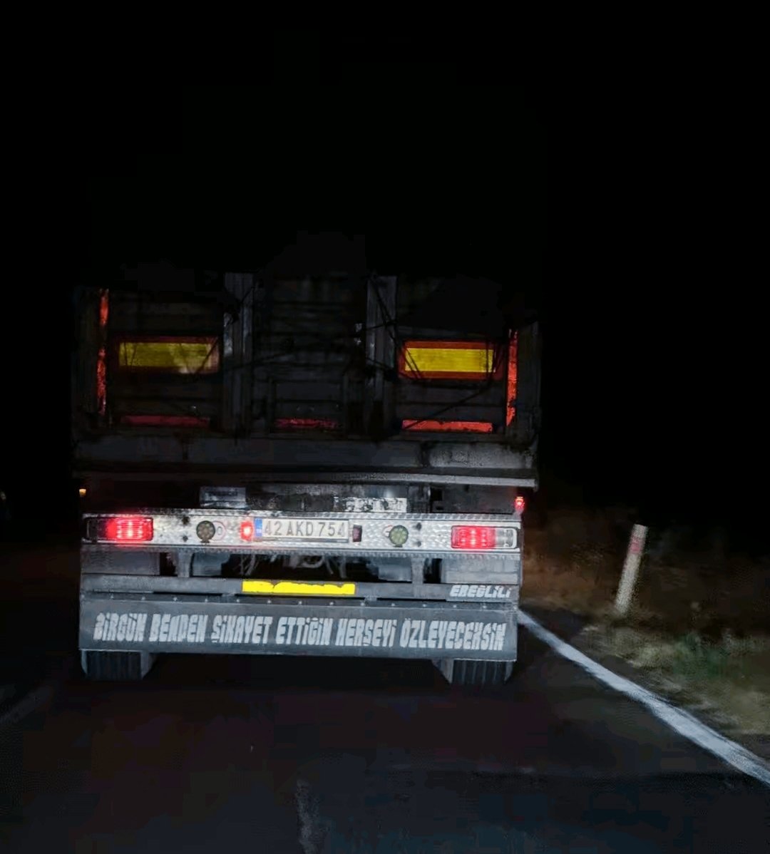 Olduğun şeyden nefret etmek, olmadığın şey için sevilmekten daha iyidir