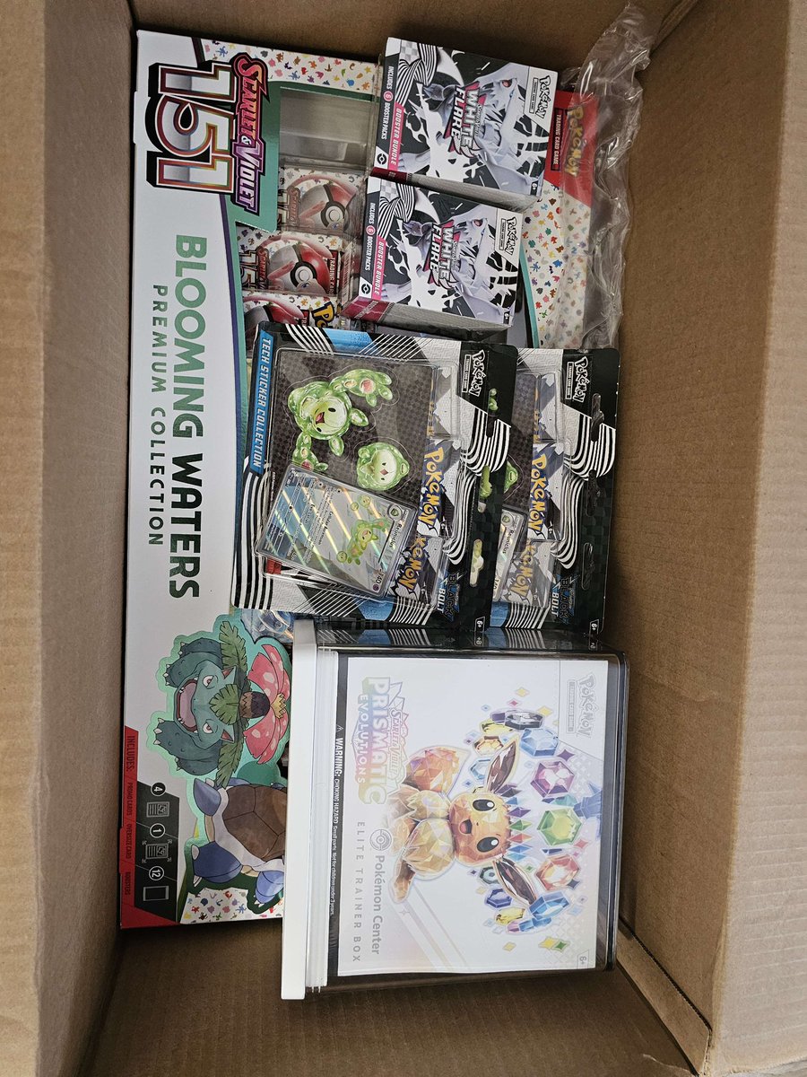 CaptainRestock's tweet image. 4 DAY LEFT OF INVITE GIVEAWAY!🎉

-PC Pris ETB🔥
-2x Blooming Waters💯
-2x Costco ETB bundles 
-2x Victini Boxes 
-&amp;amp; More

To enter:
Follow @CaptainRestock @Pokemon_Restock 
Like &amp;amp; repost

For each member you invite to discord.gg/PFPE3G74wN
You get +1 entry!

#pokemon #giveaway